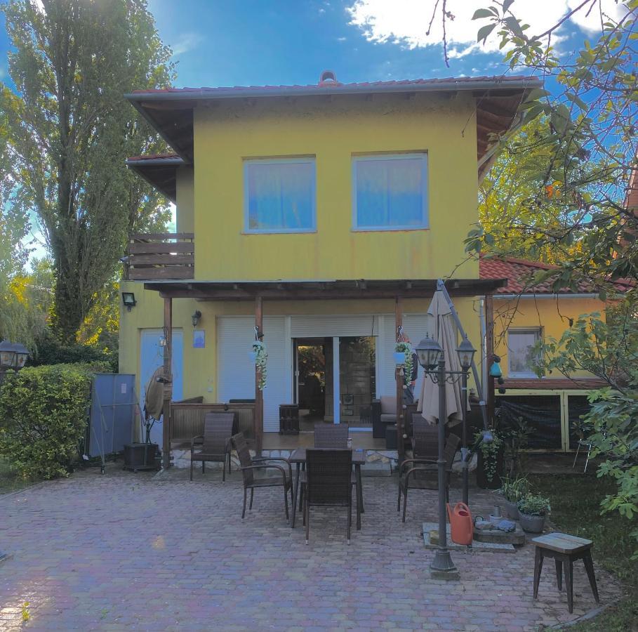 Bella Garden Villa Balatonszarszo Dış mekan fotoğraf